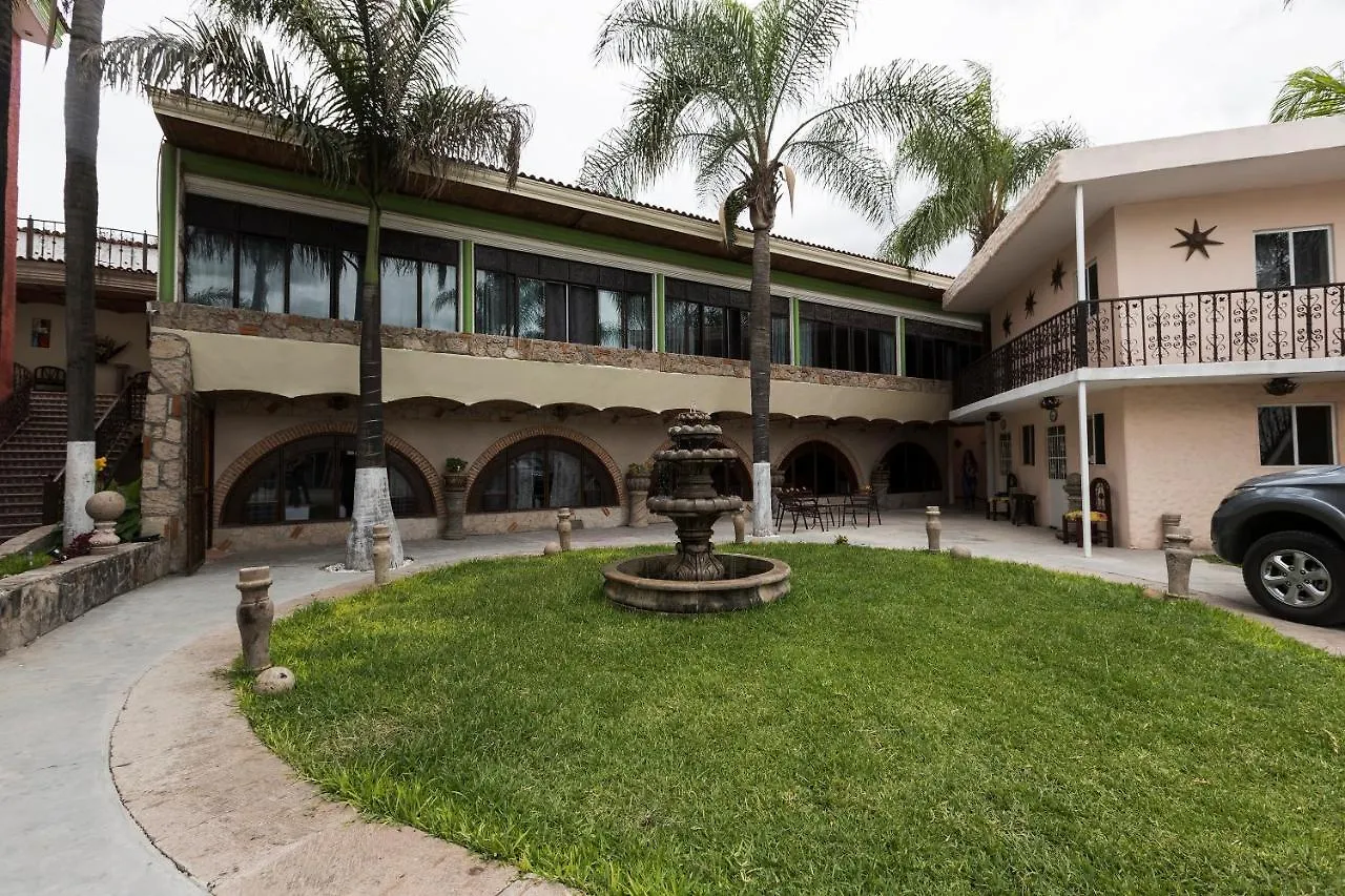 **  Hotel Hacienda Tonalmain Guadalajara México