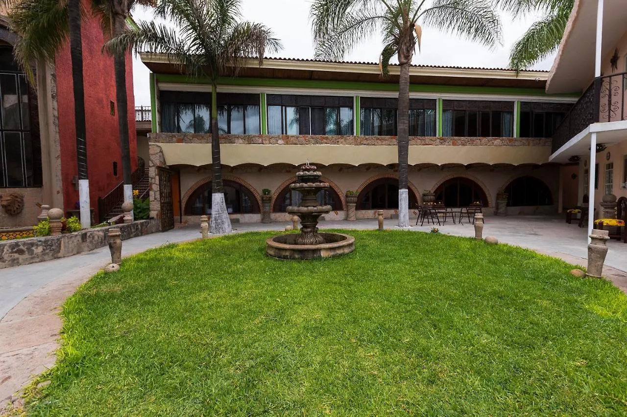 **  Hotel Hacienda Tonalmain, Central Nueva Guadalajara Mexico